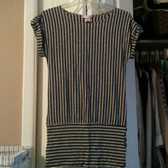 Black and silver shiny strip top