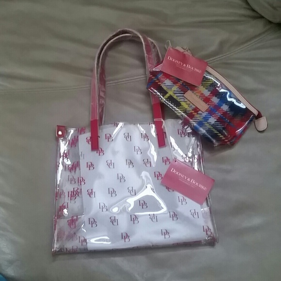 NWT Dooney &Bourke Matching Bag Set
