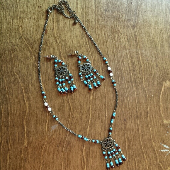 Beat Necklace & Earing - Picture 1 of 1