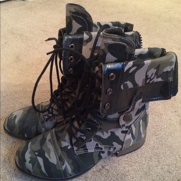 Boots - Camouflage Combat Boots