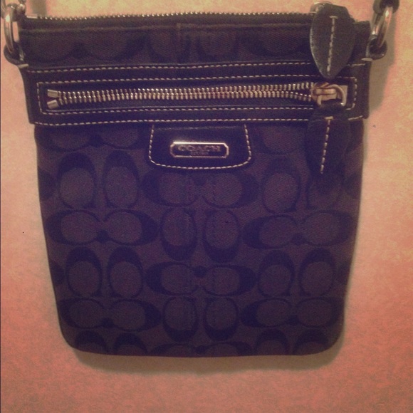 COACH BAG 💙💎 MAKE AN OFFER IM FEELING NICE