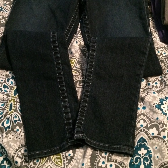 Blue Trues - Picture 3 of 4