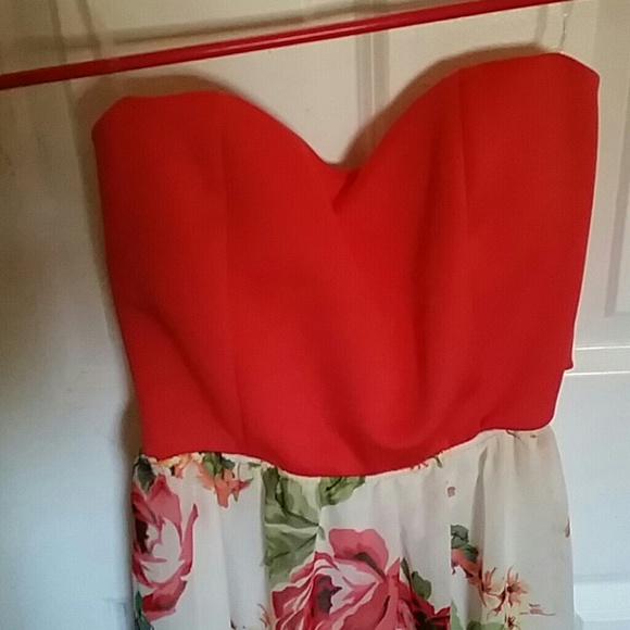 Dress - Picture 2 of 4