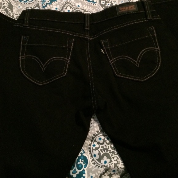 Levi's jeans - Picture 2 of 4
