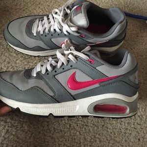 Air maxes pink grey and white