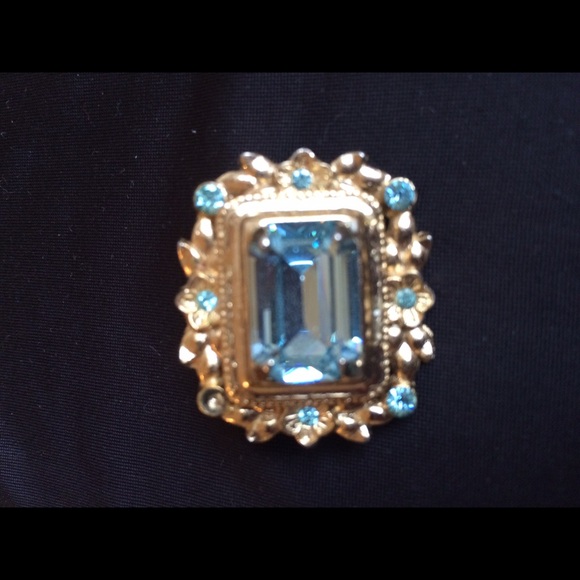 Vintage Paste Brooch