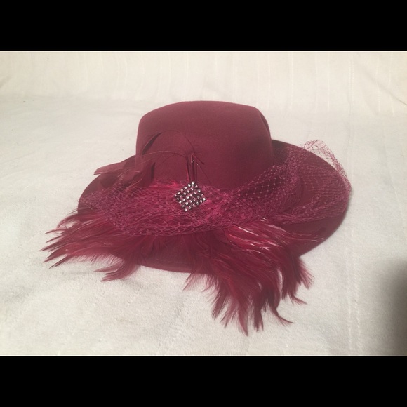 New Giovannio feathered church/ derby hat