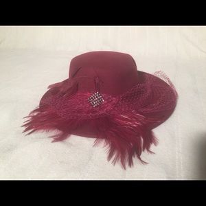 New Giovannio feathered church/ derby hat