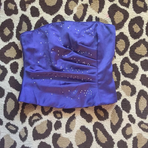 Dress - Picture 2 of 4