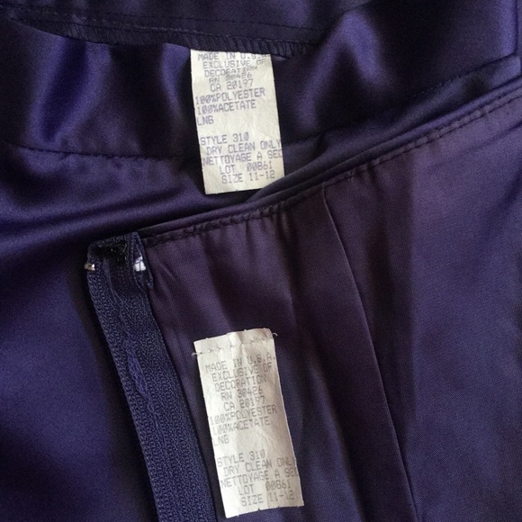 Dress - Picture 3 of 4