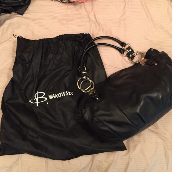 *REDUCED* B Makowsky black leather hobo purse.