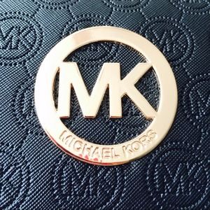 Michael Kors Knock-Off Wallet