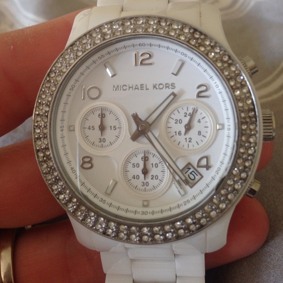FLASH SALE Michael Kors watch - Picture 2 of 4