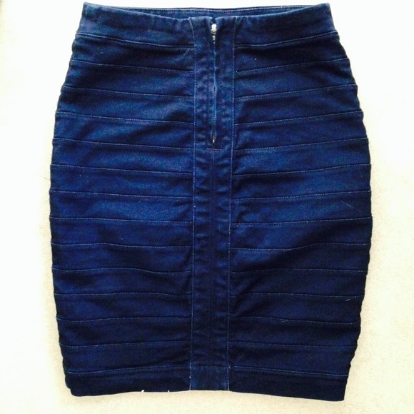 Express Dresses & Skirts - Ribbed pencil skirt