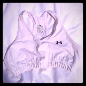 Under armour sports bra🍀SALE🍀