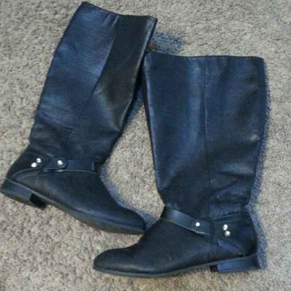 Riding boots