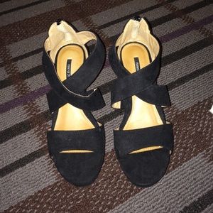 Forever 21 black wedges