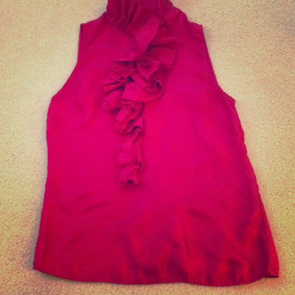 Rose colored, turtle neck tank top. Moda Int