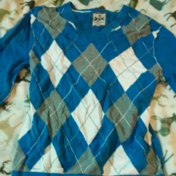 Diamond pattern sweater