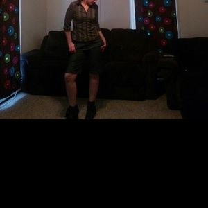 New York and Company. Blue jean Bermudas