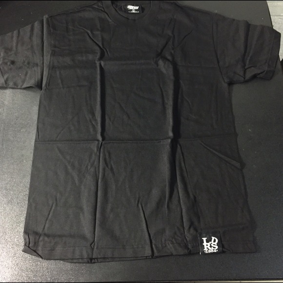 Leaders all black tee. Brand new sz large