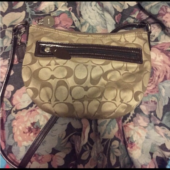 Coach purse - Picture 1 of 3