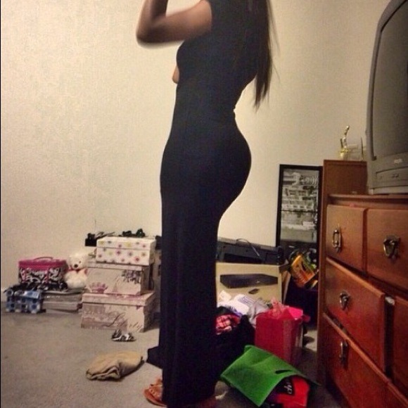 Forever 21 Dresses & Skirts - Long Black Dress