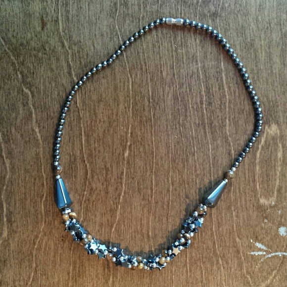 Beat Necklace - Picture 1 of 2