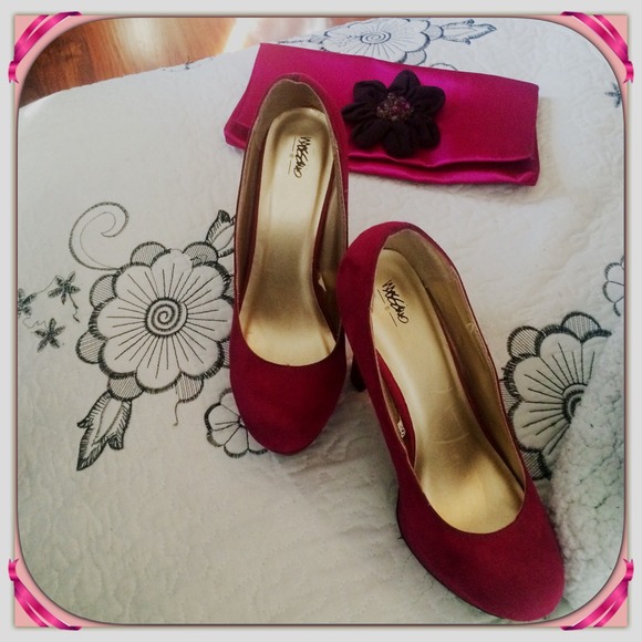 Cute 4" Fuchsia Heels 👠