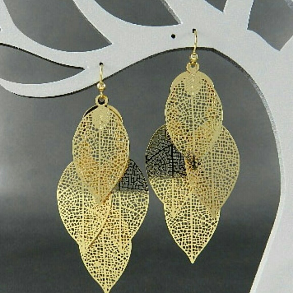 Shiny Gold Leaf Earrings