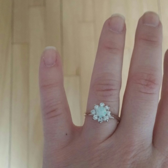 Sterling silver opal ring - Picture 2 of 4