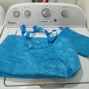 Weekend bag set..Nylon material. Used 1 time