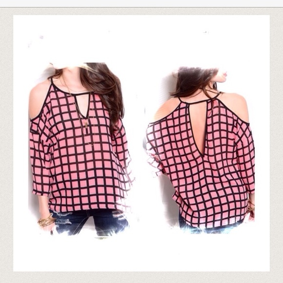 SOLD OUT ! pink and black open shoulder top - Picture 2 of 4