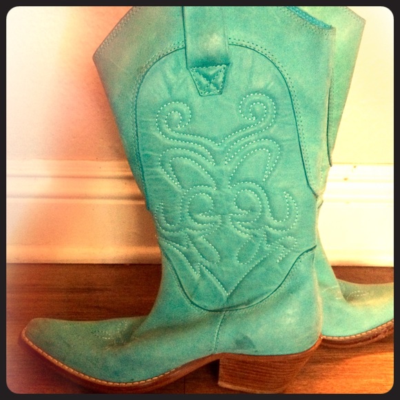 Turquoise cowgirl boots