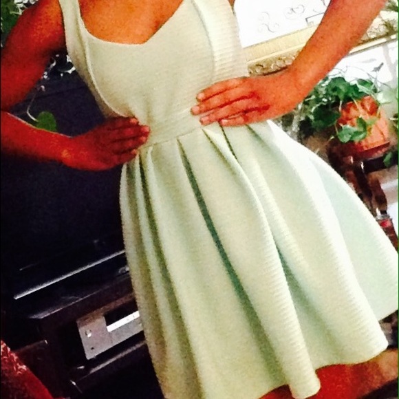 Dress - Picture 2 of 3