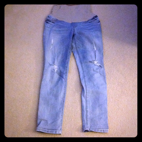 Distressed maternity jeans.