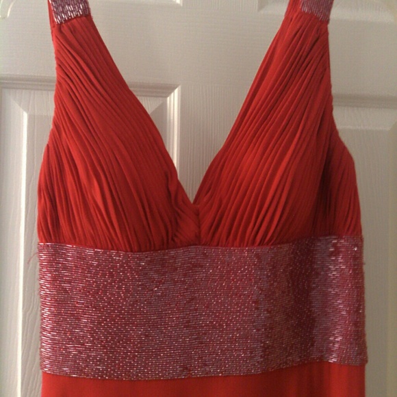 Formal dress petite sized - Picture 2 of 4