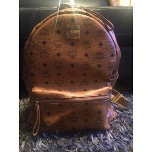 BACKPACK BACKPACK