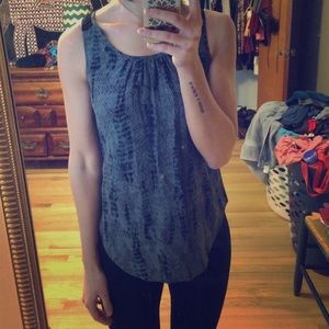 Scoop neck tank top