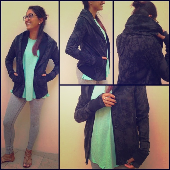 lululemon athletica Jackets & Blazers - Lululemon "To Class" Jacket in Black Seabed