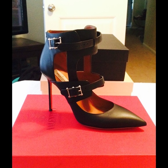 Valentino hitch on Strappy leather point toe pumps - Picture 3 of 4