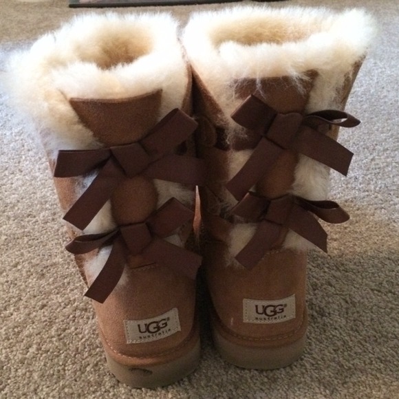 UGG bailey bow