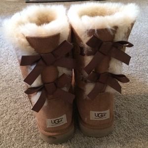 UGG bailey bow