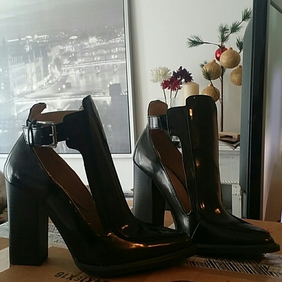 Black Zara Cut Out boots