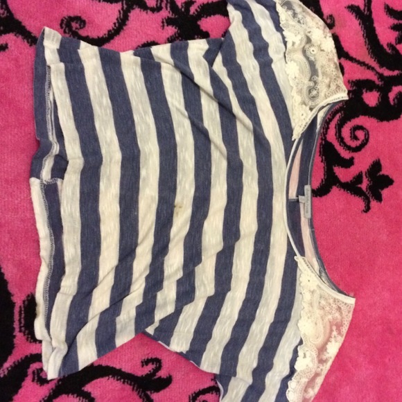 American Eagle long sleeve bundle - Picture 4 of 4