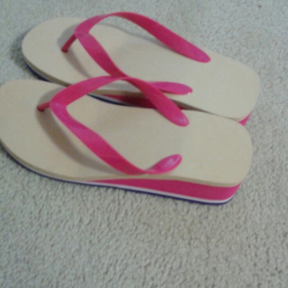 Shoes - Picture 4 of 4