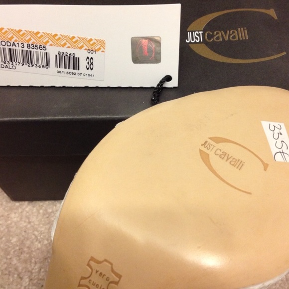 Just Cavalli Ivory Leather T-Strap Sandals - Picture 2 of 5