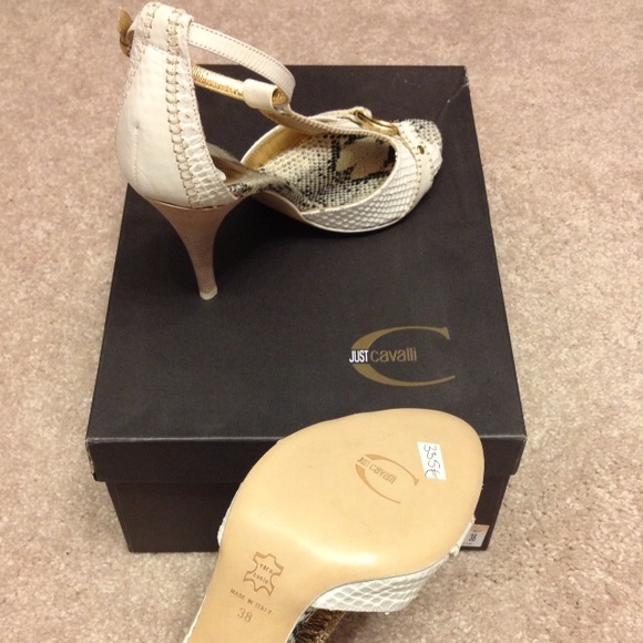 Just Cavalli Ivory Leather T-Strap Sandals - Picture 3 of 5