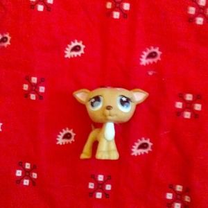 Littlest Pet Shop deer and cat @alysha_worthen