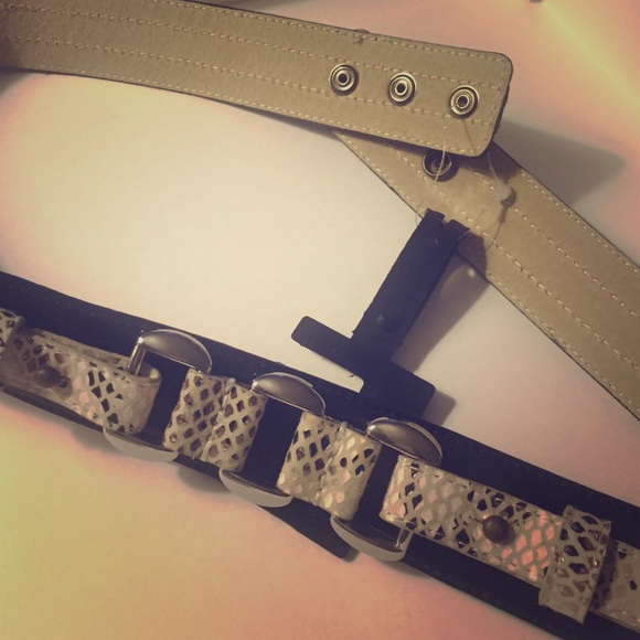 Belt with snake Leather Print and Metal Buckle